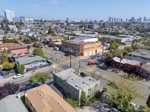 902 40th St in Oakland, CA - Building Photo - Building Photo