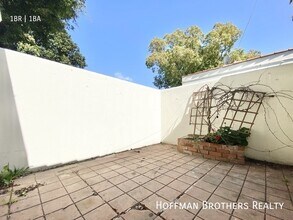 415 1/2 S. Coronado St in Los Angeles, CA - Foto de edificio - Building Photo