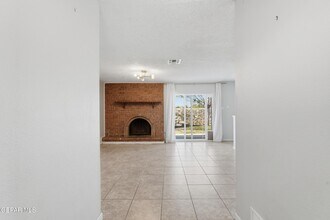 1265 Southwestern Dr in El Paso, TX - Building Photo - Building Photo