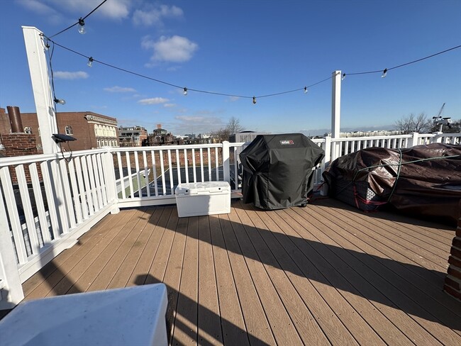 property at 587 E 4th St