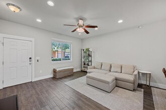 7410 Wolverine St in Austin, TX - Building Photo - Building Photo