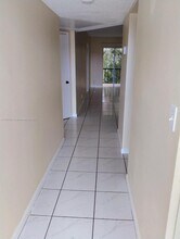 8020 Fairview Dr in Tamarac, FL - Building Photo - Building Photo