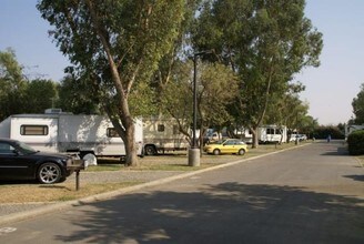 Almond Tree Oasis Park in Coalinga, CA - Foto de edificio - Building Photo