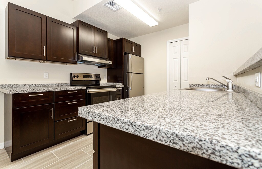 Mercury Cove Apartments in Palm Bay, FL