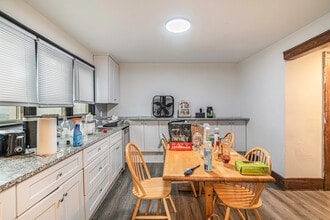 335 Packard St in Ann Arbor, MI - Foto de edificio - Building Photo