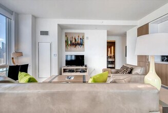 605 W 42nd St in New York, NY - Building Photo - Building Photo