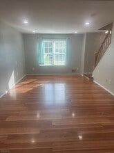 150 McNair Ct in Franklin Township, NJ - Building Photo - Building Photo