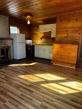 675 W Pine St in Bishop, CA - Building Photo - Building Photo