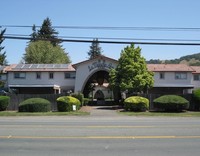 Estanica Apartments in Santa Rosa, CA - Building Photo - Building Photo