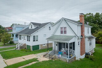 7604 Old Harford Rd in Parkville, MD - Foto de edificio - Building Photo