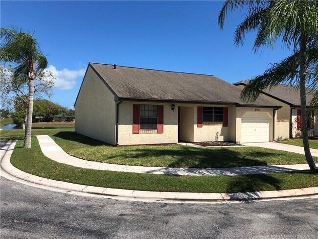 2398 SE Breckenridge Cir in Port St. Lucie, FL - Building Photo - Building Photo