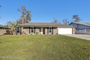 1854 Lakotna Dr in Orange Park, FL - Building Photo