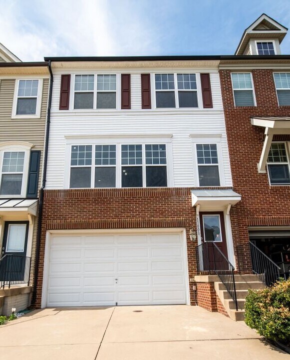 11801 Lake Baldwin Dr in Bristow, VA - Building Photo