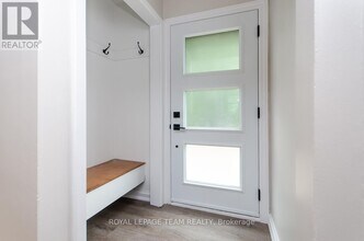 16 Brook Ln in Ottawa, ON - Building Photo - Building Photo