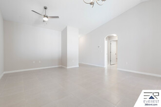 30 Uniondale Pl in Palm Coast, FL - Building Photo - Building Photo