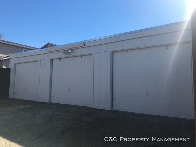 1261 Elm Ave in Seaside, CA - Building Photo - Building Photo