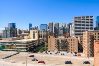 500 S Clinton St, Unit 745 in Chicago, IL - Building Photo - Building Photo