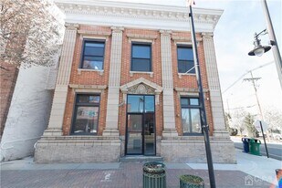 54 Main St, Unit A in Woodbridge, NJ - Building Photo