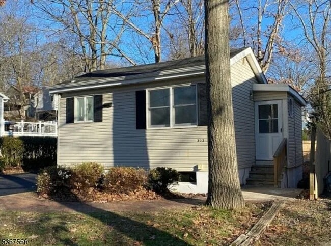 property at 303 Knox Way