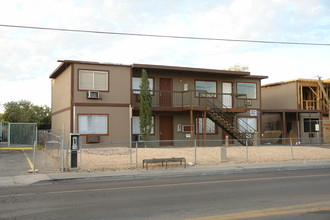 3017-3021 E Carey Ave in North Las Vegas, NV - Building Photo - Building Photo