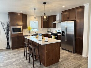 16 Cimarron in Lake Elmo, MN - Building Photo - Building Photo