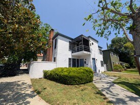 10923-10925 Camarillo St in Los Angeles, CA - Building Photo