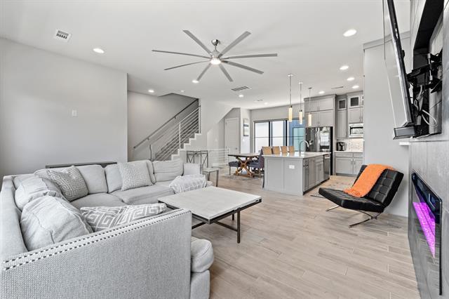 4526 Deere St in Dallas, TX - Building Photo - Building Photo