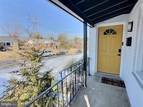 2913 Fairlawn St in Temple Hills, MD - Building Photo - Building Photo