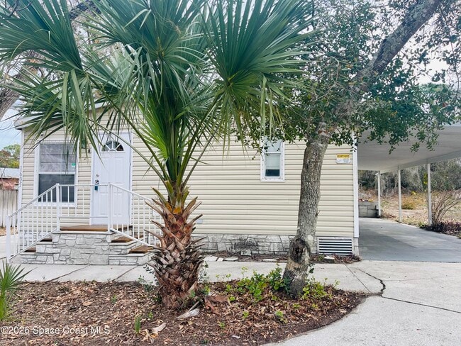 property at 1605 Ridge Dr