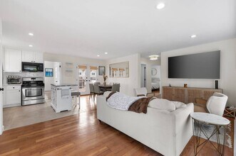 7 Whiting Rd in East Quogue, NY - Building Photo - Building Photo