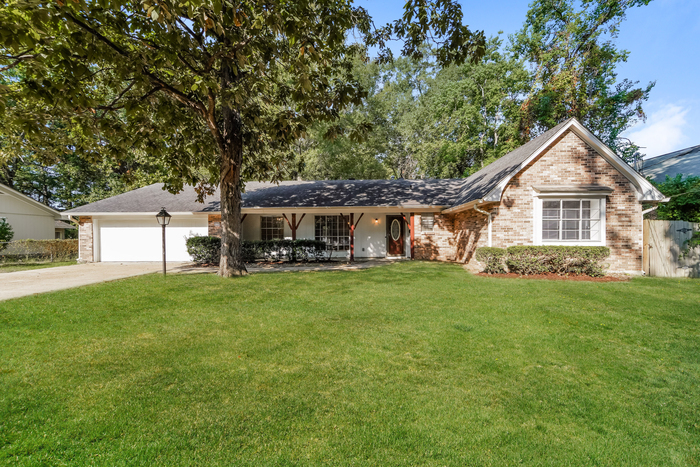 5756 Gladewood Dr in Jackson, MS - Building Photo