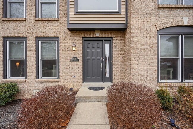 1815 Mountainview Ct in Florence, KY - Building Photo - Building Photo