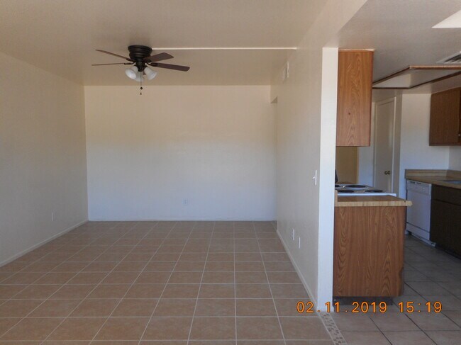 1866 S Monterey Dr, Unit 101 in Apache Junction, AZ - Building Photo - Building Photo