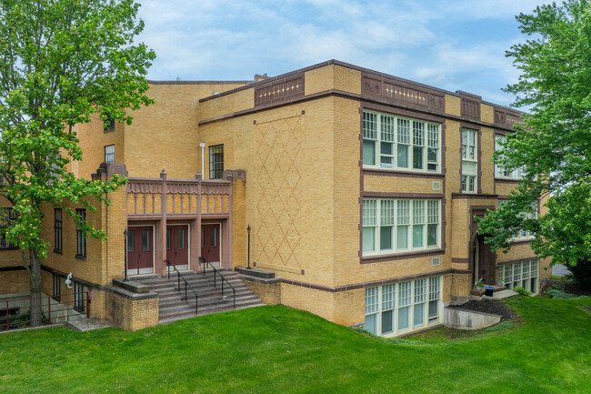 The School house Luxury Condominiums in Mechanicsburg, PA - Building Photo - Building Photo