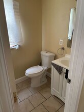 4318 23rd Pky, Unit Room 1 in Temple Hills, MD - Foto de edificio - Building Photo