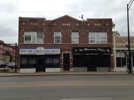 640-642 N Cicero Ave Apartments