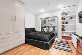 67 E 11th St in New York, NY - Building Photo - Building Photo