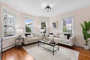 20 Wilson Ave, Unit 1 in Belmont, MA - Building Photo