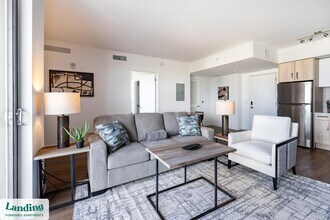 200 NE 1st Ave in Pompano Beach, FL - Foto de edificio - Building Photo