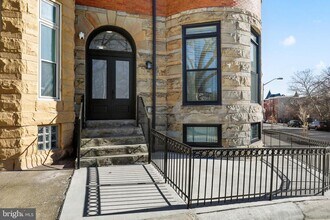 2201 Brookfield Ave in Baltimore, MD - Building Photo - Building Photo