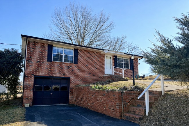 500 Wesley Rd in Lenoir City, TN - Building Photo - Building Photo