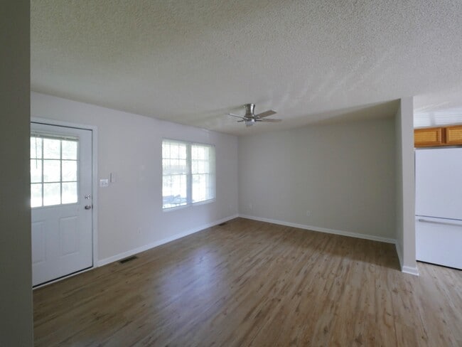3965 NC 10 in Claremont, NC - Building Photo - Building Photo