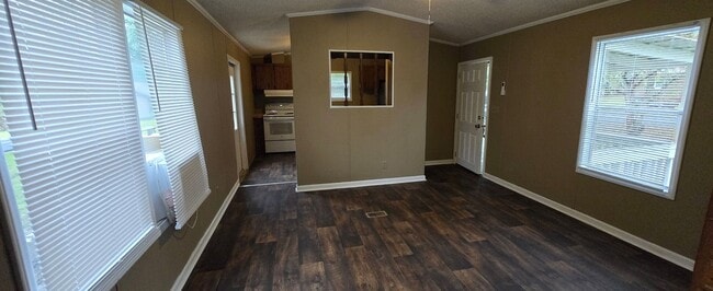 245 Chappell Ln in Talladega, AL - Foto de edificio - Building Photo