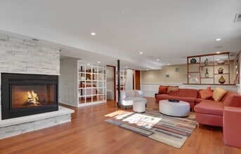 10629 S Kenton Ave in Oak Lawn, IL - Foto de edificio - Building Photo