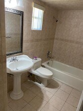 40 NW 87th Ave in Miami, FL - Building Photo - Building Photo