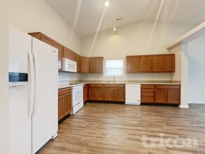 2291 Hampton Dr in Franklin, IN - Foto de edificio - Building Photo