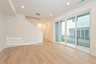 22821 E Stanford Ln in Aurora, CO - Building Photo - Building Photo
