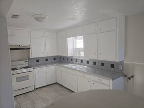 1795 Euclid St in Beaumont, TX - Foto de edificio - Building Photo