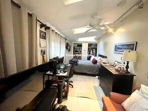 83 E Brookline St, Unit G in Boston, MA - Building Photo - Building Photo