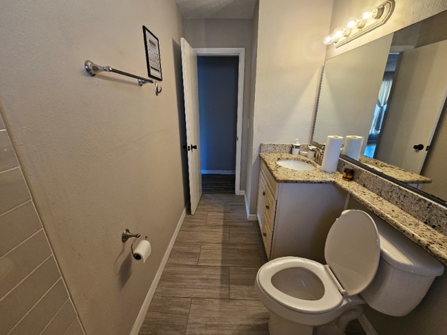 7567 Wendell Dr in Jacksonville, FL - Building Photo - Building Photo